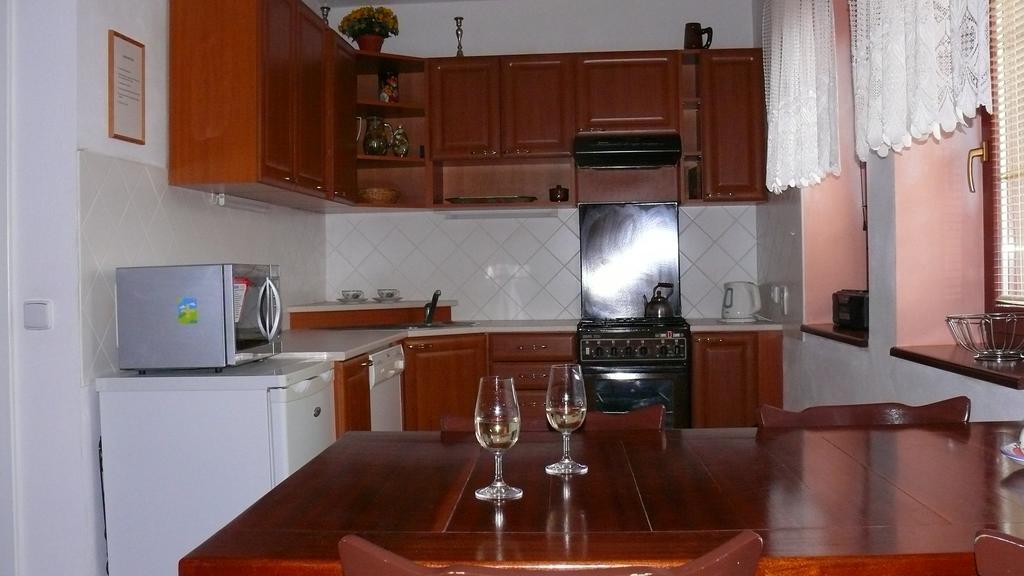 Apartment Zelezny Hrozen Valtice Habitación foto