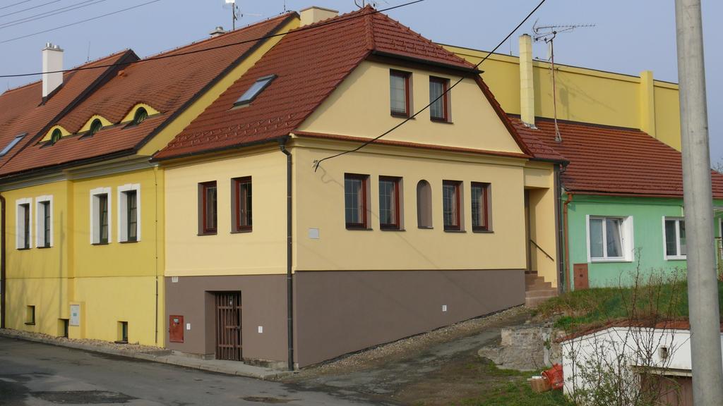 Apartment Zelezny Hrozen Valtice Habitación foto